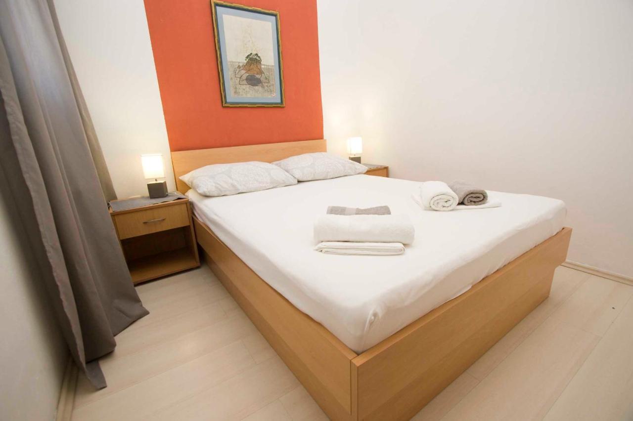 Apartman Mia I Toni Макарська Екстер'єр фото